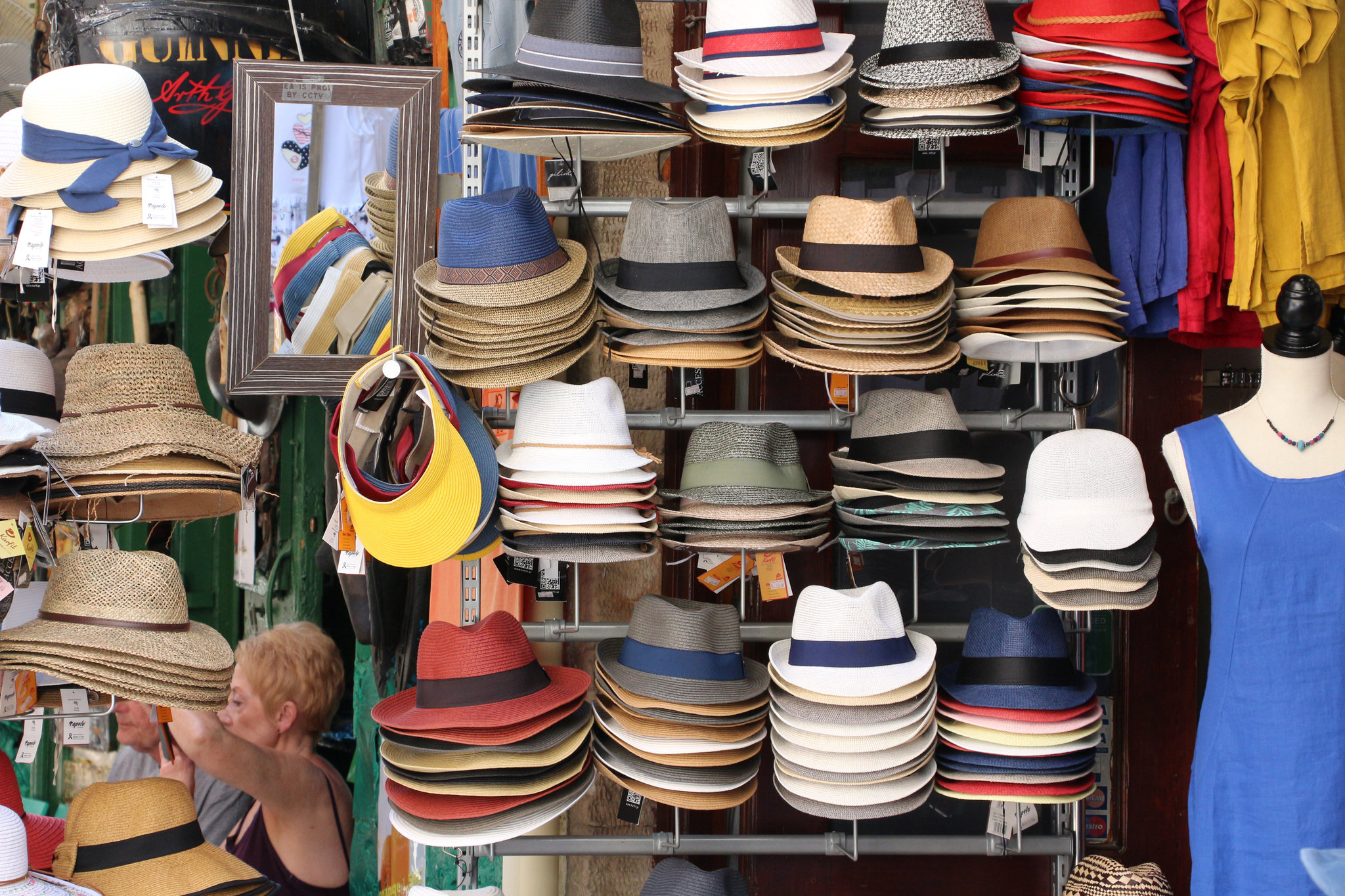 hat shop in Chania