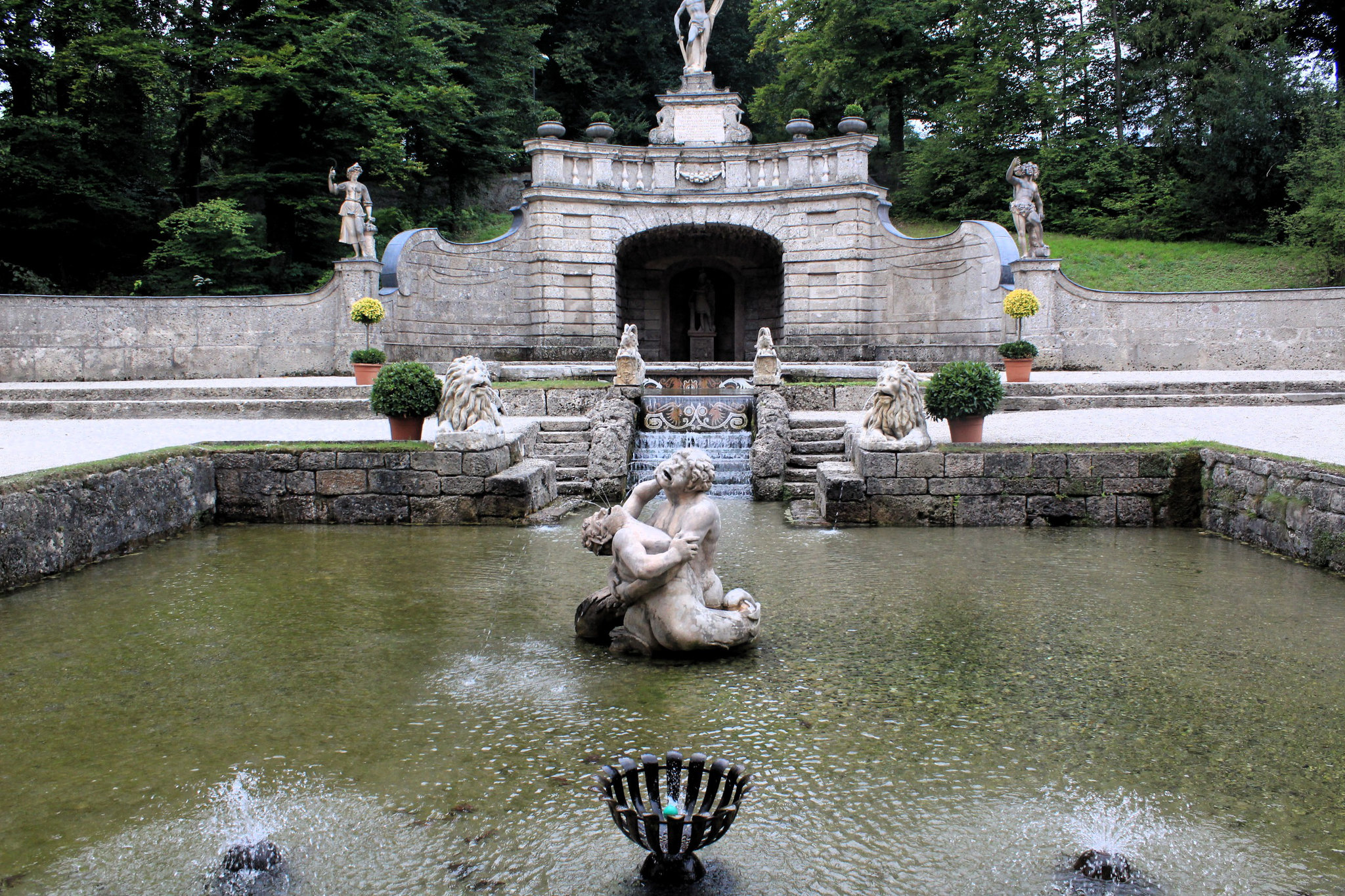 Exedra (Hellbrunn)